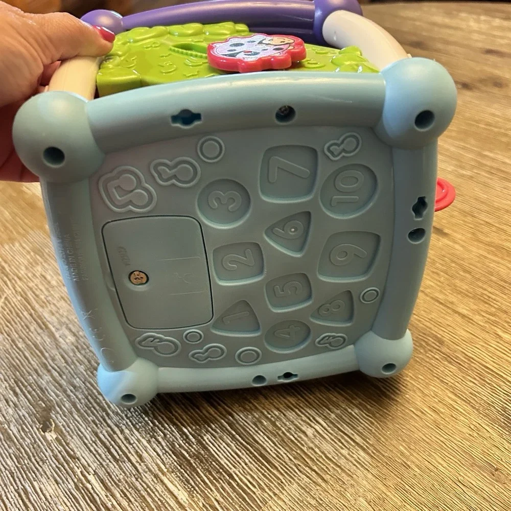 Vtech Busy Learners Activity Cube Educational Light Up Sound Toy Purple Works!‎